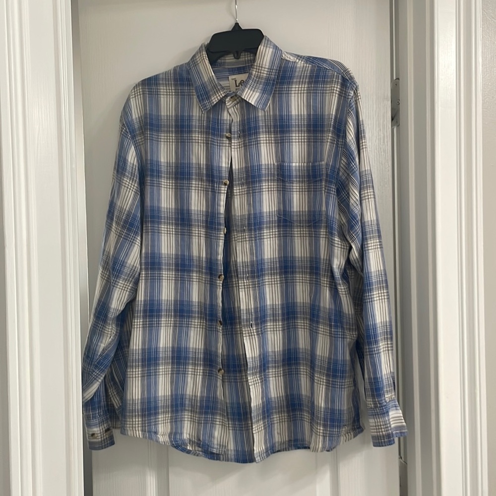 Men’s L Lee plaid shirt